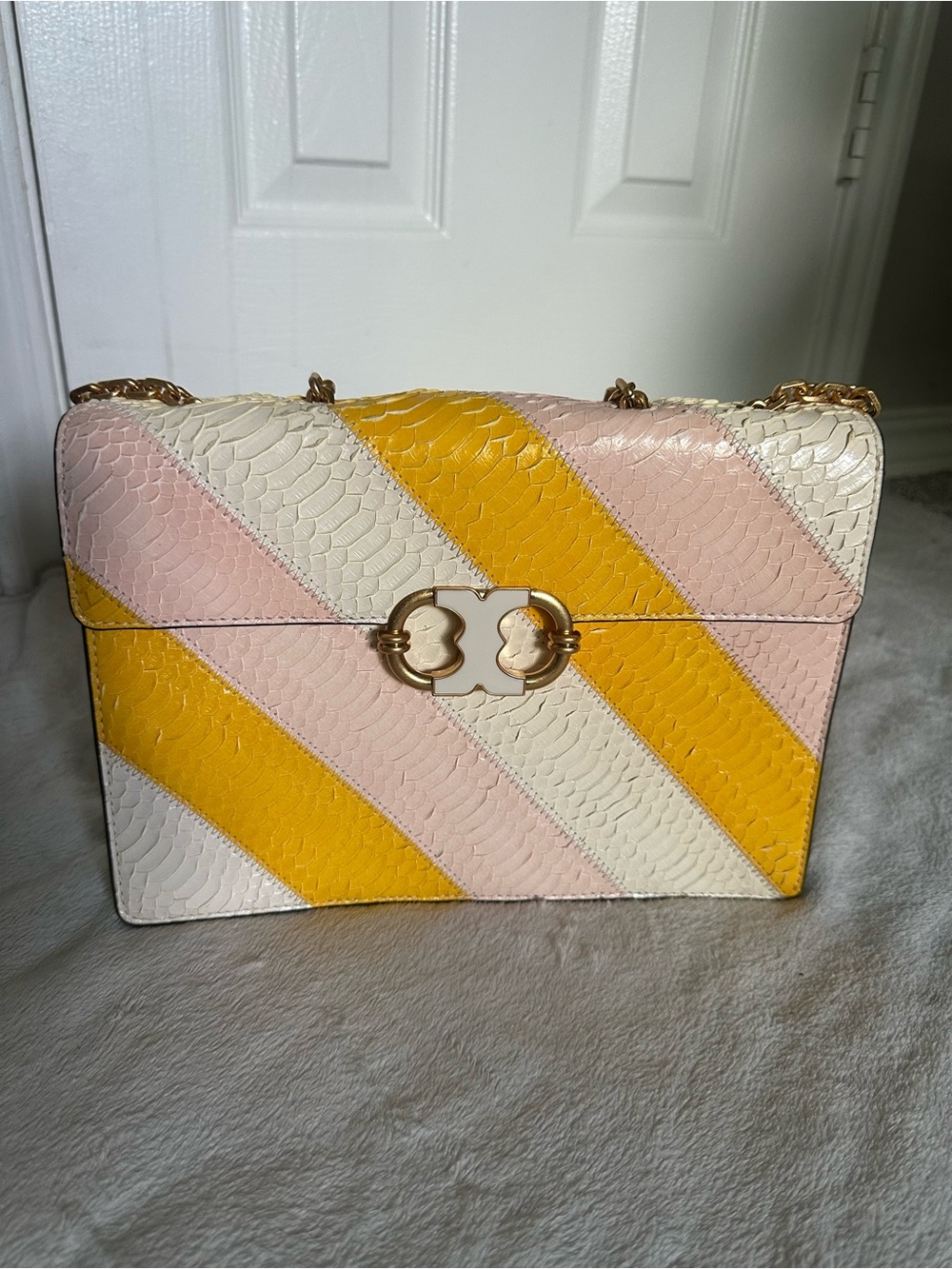 Tory Burch Eleanor Snakeskin Embossed Chain Shoulder Bag Pink Yellow Ivory